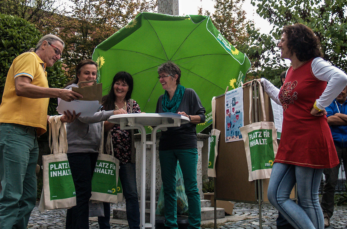 Aktion "Jute gegen Plastik" der Trostberger Grünen