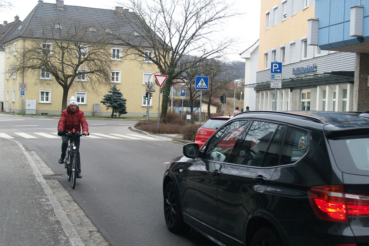 Radfahrer dürfen in der Gabelsbergerstraße entgegen der Fahrtrichtung unterwegs sein.